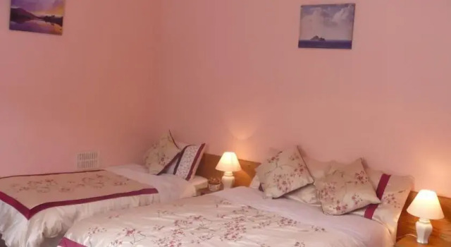 O'Sheas B&B, Book Bed and Breakfast Hotels in Kerry with Parking, Parking