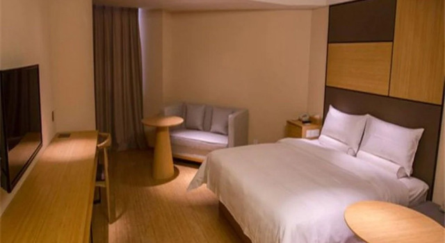 JI Hotel Shanghai Hongqiao Transport Hub Linkong Zone, Varaa Hotelli Hongqiao Shanghai