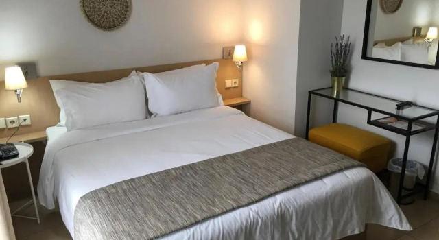 Двухместный номер Standard Maison Hotel