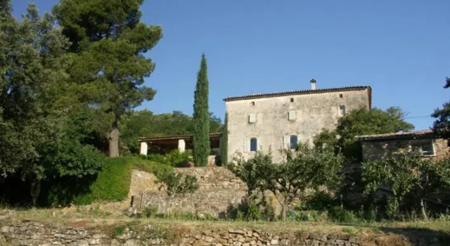 Gîtes du Mas Icard, Rezerwuj Apartament Hotele w Cévennes z basenem, Basen