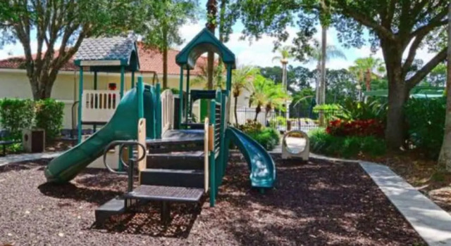 Коттедж Emerald Island Resort, Private Pool, Game Room and BBQ Grill, Near Disney!!