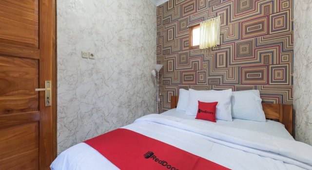 RedDoorz at Villa de ZamZam Ciater, Book Villa Billige hoteller i Ciater