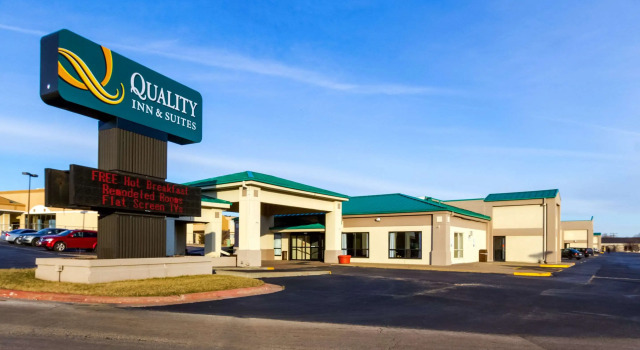 Quality Inn & Suites Moline - Quad Cities, Rezerwuj Hotel Moline 