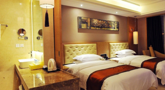 Jin-Tone 101 Hotel Nanning, Rezerwuj Hotel Hotele w Nanning z parkingiem, Parking
