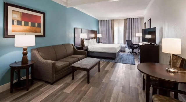 Двухместный люкс Deluxe Best Western Plus Ambassador Suites