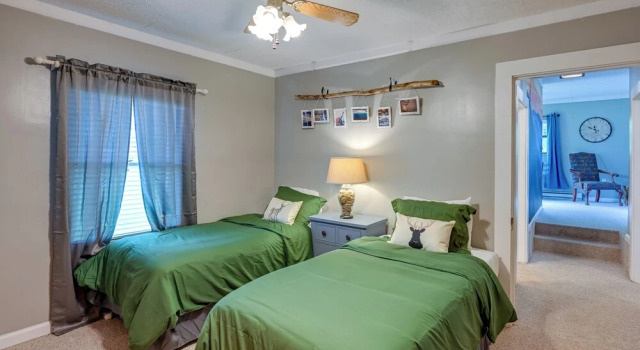 Cozy Bryson City Cabin Rental w/ Shared Yard, Забронировать Дом для отпуска Брайсон-Сити Great Smoky Mountains National Park