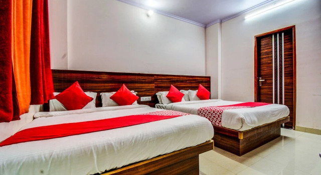 OYO 18710 Thikana Palace, Rezervovat Hotel Džajpur 