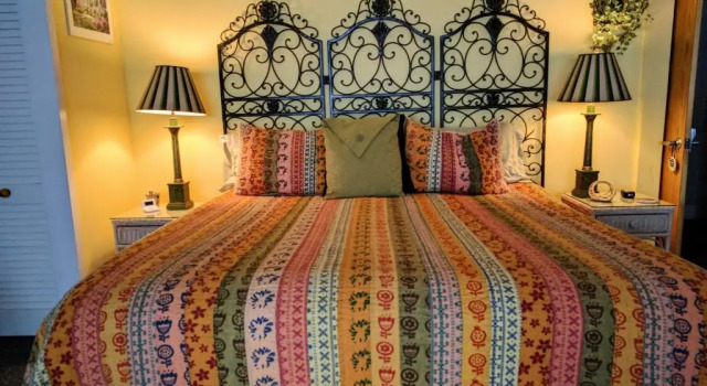 Четырёхместный номер Standard Ann Arbor Bed and Breakfast