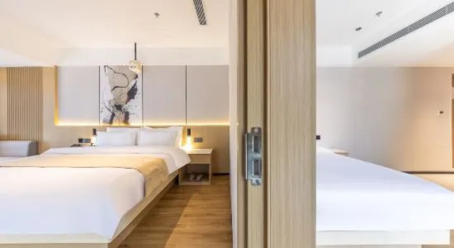 Люкс Xining Bochen Hotel (Chengbei District Wanda Plaza)