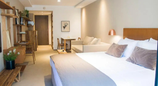 Полулюкс AQ Tailored Suites