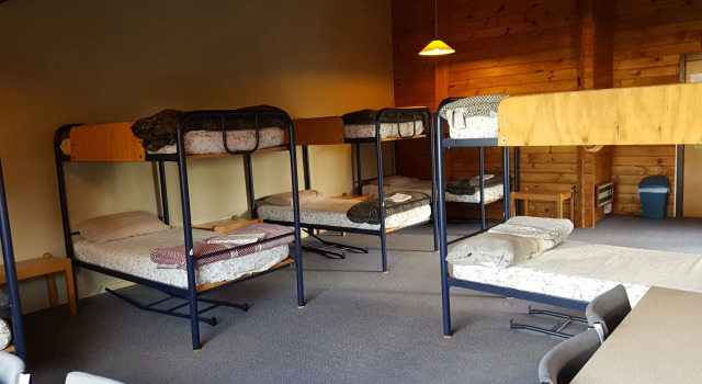 Tasman Holiday Parks - Te Anau, Забронировать Курортный отель Отели Те-Анау с парковкой, Парковка