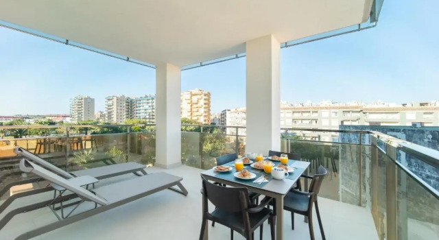 Апартаменты с видом на сад Ahoy Apartments