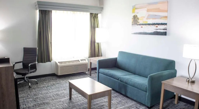 Люкс Best Western Plus MidAmerica Hotel