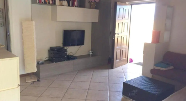 2 bedrooms appartement with shared pool furnished terrace and wifi at Padenghe Sul Garda, Забронировать Апартаменты/квартира Отели Паденге-суль-Гарды с бассейном, Бассейн