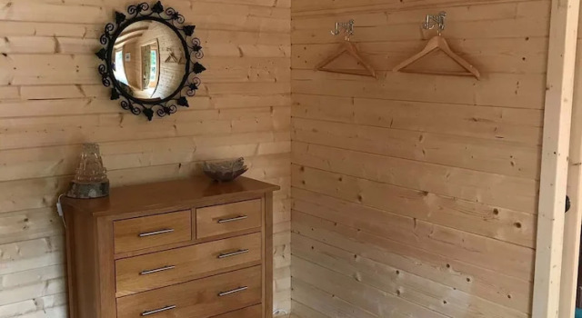 Off Grid Cabin Sleeps 2 Pets Ok 20 min to Dunoon, Забронировать Дом для отпуска Данун 