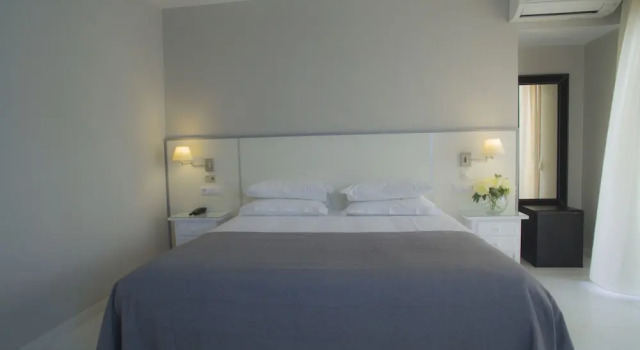 Двухместный номер Economy с балконом Hotel Ancora SANXENXO