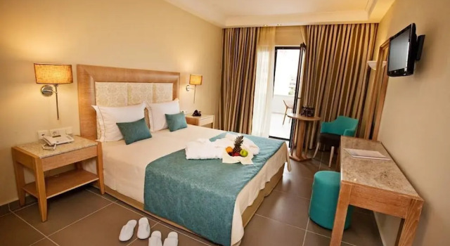 Двухместный номер Standard с балконом и с видом на горы Danai Hotel