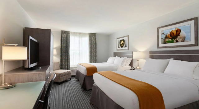 Четырёхместный номер Standard Holiday Inn Express Williamsburg by IHG