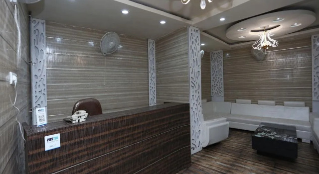 OYO 27725 Hotel Crown Plaza, Boek Hotel Dhanbad Jharkhand