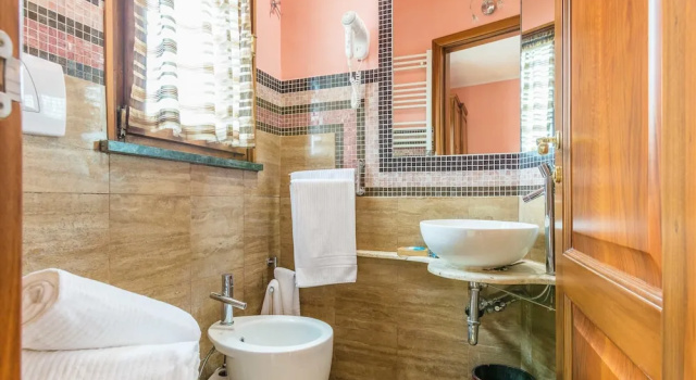 Трёхместный номер Standard Hotel Vibel