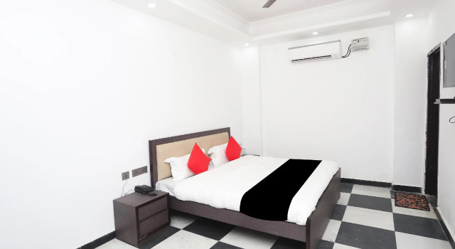 Capital O 45709 Peaceful Stays, Забронировать Отель Нойда штат Уттар-Прадеш