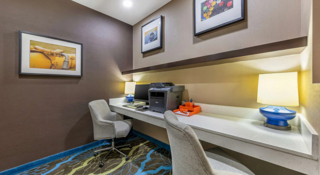 Best Western Plus Taft Inn, Забронировать Отель Тафт штат Калифорния