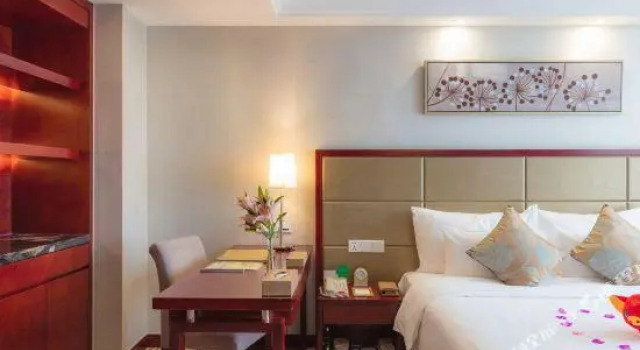 Люкс Deluxe Manhatton Hotel Zhuhai