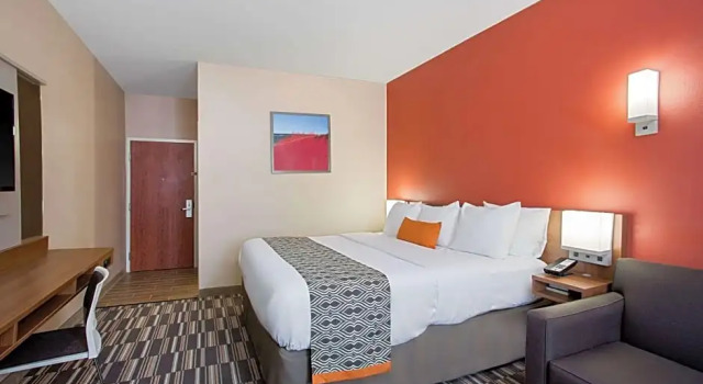Люкс Microtel Inn & Suites by Wyndham Walterboro