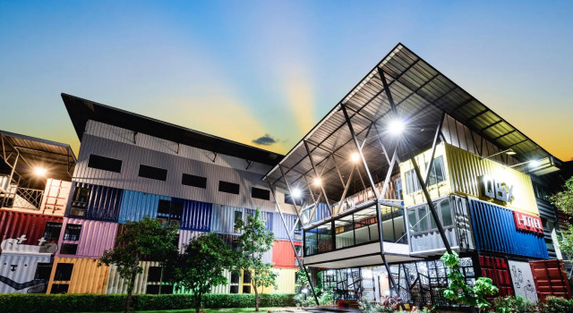 QBix Hotel