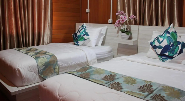 GRANADA INN PALU, Book Hotel Cheap Hotels in Sulawesi