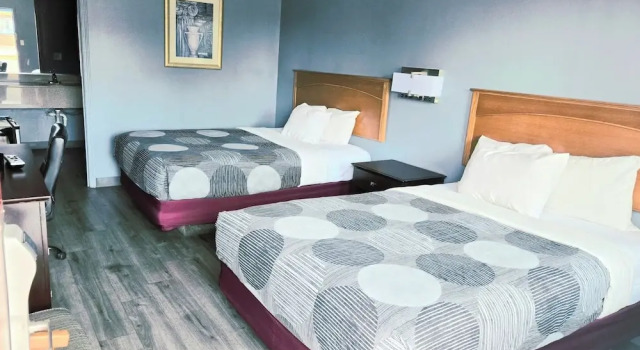 Standard Neljän hengen huone Relax Inn