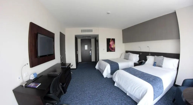 Четырёхместный номер Standard Wyndham Guayaquil, Puerto Santa Ana