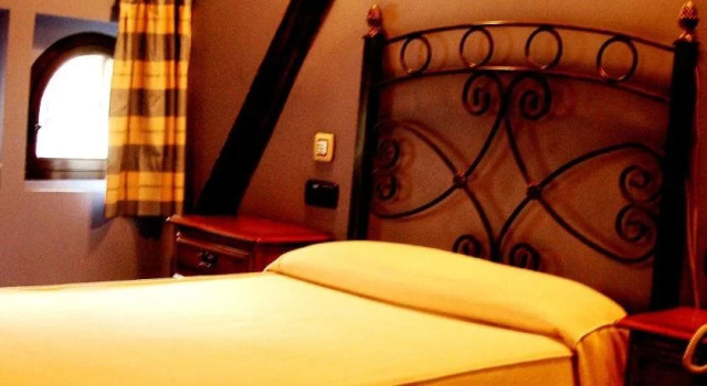 Hotel Mauleon, Rezerwuj Hotel Hotele w Baskonia z parkingiem, Parking