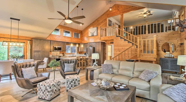 Chic Pinetop Retreat w/ Separate Apartment!, Забронировать Апартаменты/квартира Апартаменты Пайнтоп-Лейксайд, Апартаменты/квартира