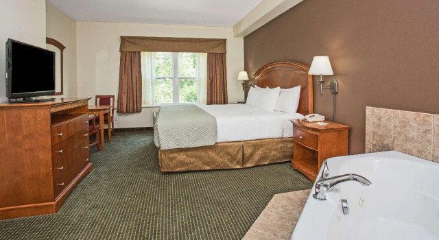 Люкс Deluxe Days Inn by Wyndham Manitou Springs