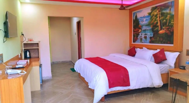 Люкс Hotel National Park Sauraha- Homely Stay and Peaceful Location with Jungle Safari arrangements