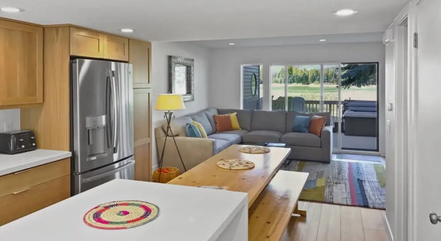 Open Floor 71 Vantage Family Condo by RedAwning