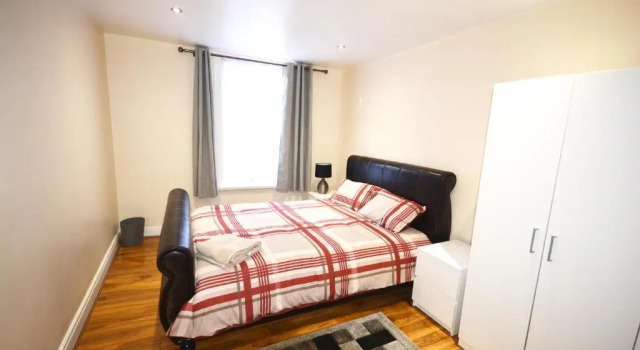 London Zone 2 Three Bedroom Apartment, Varaa Huoneisto Asunnot kohteessa Merseyside, Huoneisto