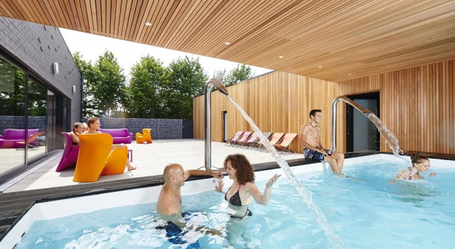 Child-friendly villa with stove, located in a lake area, Book Villa Erpion Hainaut