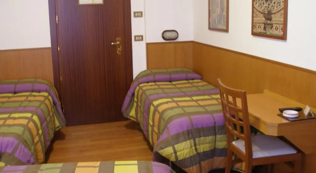 Четырёхместный номер Economy Hotel Signa