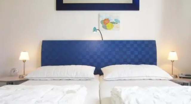 Ferienwohnung Waldblick Nr. 17, Забронировать Отель Отели Кюлунгсборн 3 звезды, рядом с Железнодорожный вокзал Остзебад – Кюлунгсборн, 3*