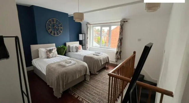 4 Bedroom 3 Bath House By Passionfruitproperties Opposite Coventry City Centre With Free Wi-fi & Garden, Varaa Hotelli Coventry West Midlands