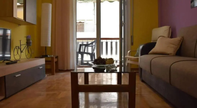 Colourful Apartment in AthensCity 1min from Subway