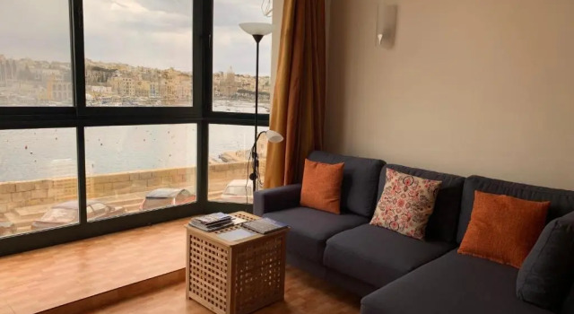 Grand Harbour View, Book Hotel Hotels in Grand Harbour with Parking, Parking