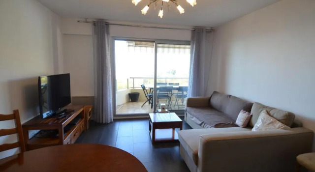 Appartement 5 personnes avec piscine sur la Corniche Fleurie à Nice, Забронировать Апартаменты/квартира Отели Ниццы с парковкой, Парковка