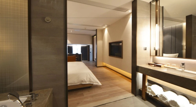 Люкс Luxury KuanRong Luxury Suites Hotel - Daping Times Square