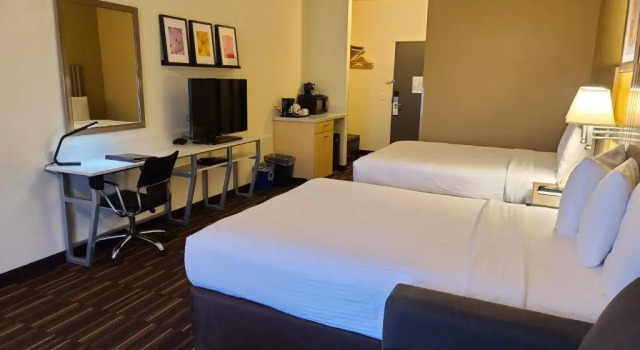 Четырёхместный номер Standard Inn at Wecoma