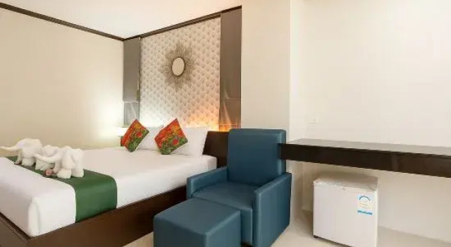 Номер Deluxe The Chic Patong Hotel