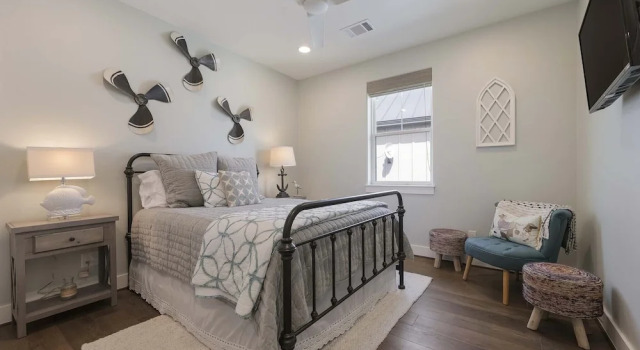 Modern Kingsland Lake Front House w/ Heated Pool!