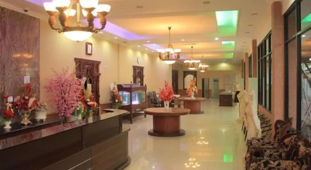 Imelda Hotel - Waterpark - Convention, Book Hotel Cheap Hotels in Padang